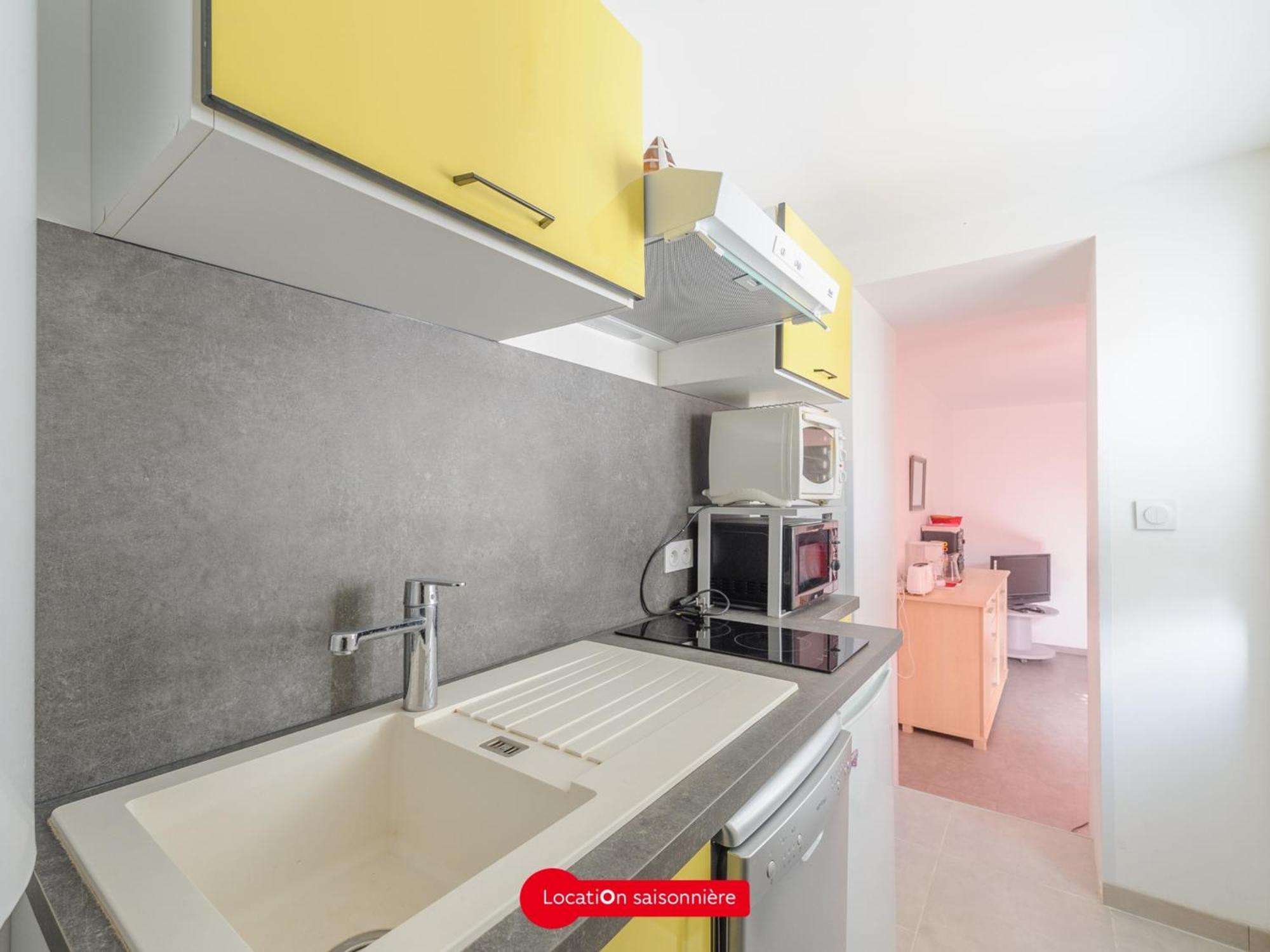 Appartement T2 A 50M De La Plage Avec Cour, Wifi Et Equipements Bebe - 4 Pers, Chatelaillon-Plage - Fr-1-535-17 Exteriör bild